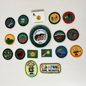Vintage Girl Scout Junior Badges Patches Lot of 17 and Star Membership Pin